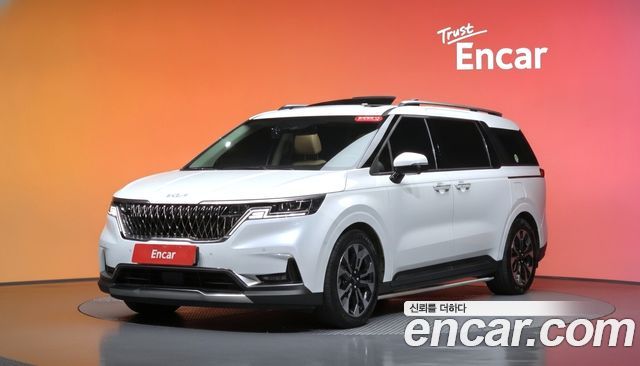 Kia Canival 2023 — photo 1