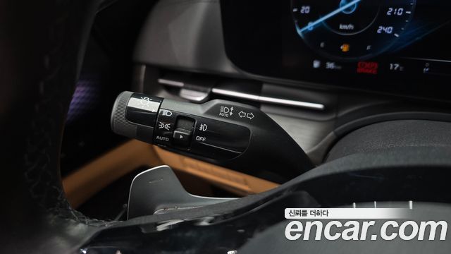 Kia Canival 2023 — photo 31