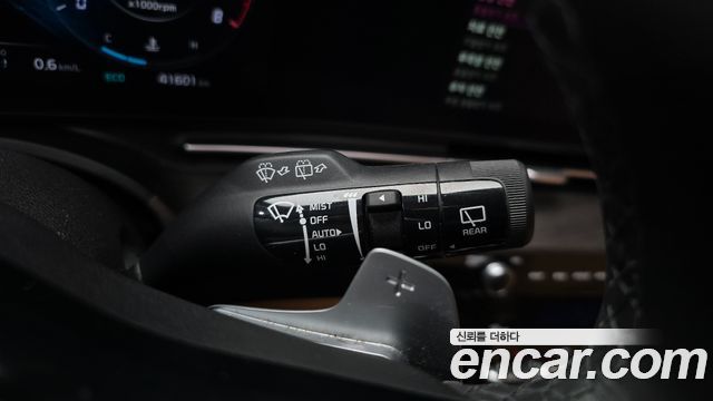 Kia Canival 2023 — photo 32