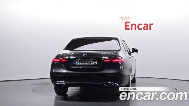 Mercedes-Benz E-Class 2021 — photo 4