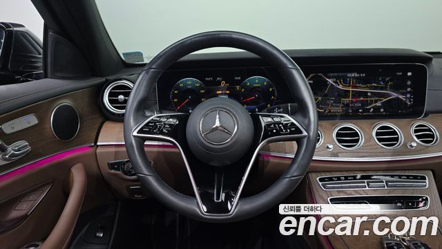 Mercedes-Benz E-Class 2021 — photo 18