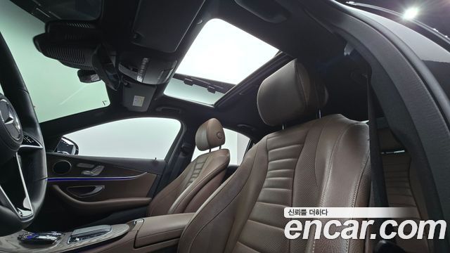 Mercedes-Benz E-Class 2021 — photo 25