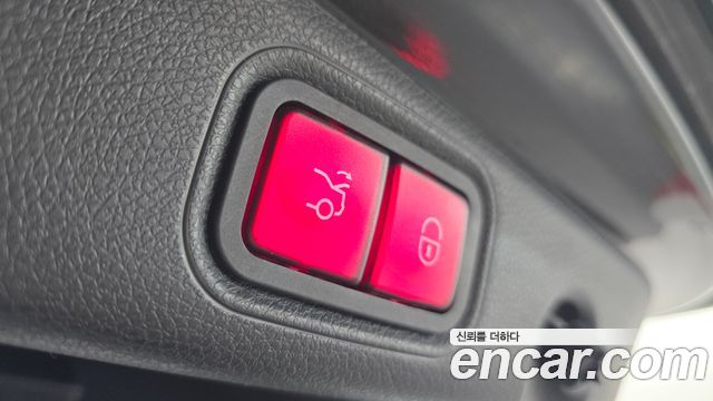 Mercedes-Benz E-Class 2021 — photo 26