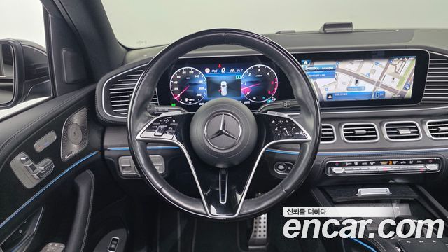 Mercedes-Benz GLS-Class 2024 — photo 13