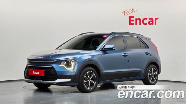 Kia Niro 2023 — photo 1