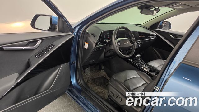 Kia Niro 2023 — photo 13