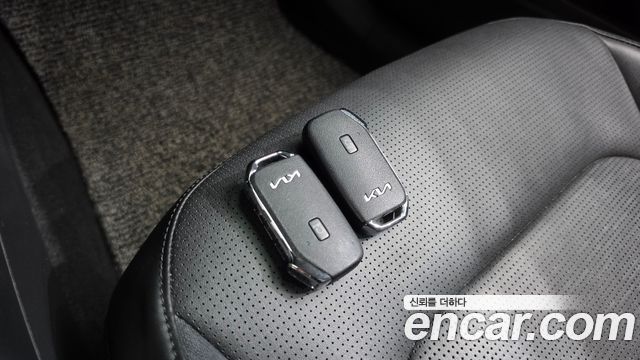 Kia Niro 2023 — photo 21