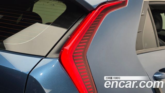 Kia Niro 2023 — photo 9