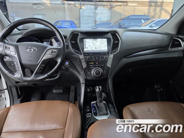 Hyundai Santafe 2018 — photo 12