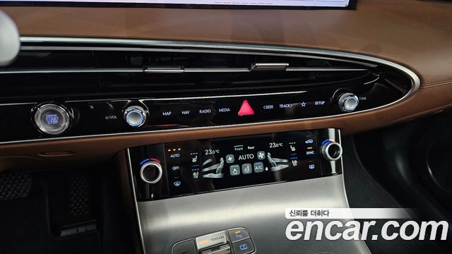 Genesis GV70 2025 — photo 29