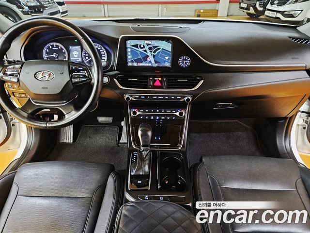 Hyundai Grandeur 2018 — photo 8