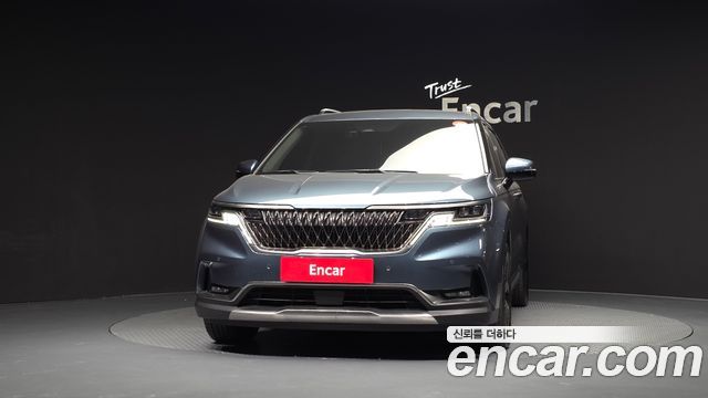 Kia Canival 2023 — photo 3