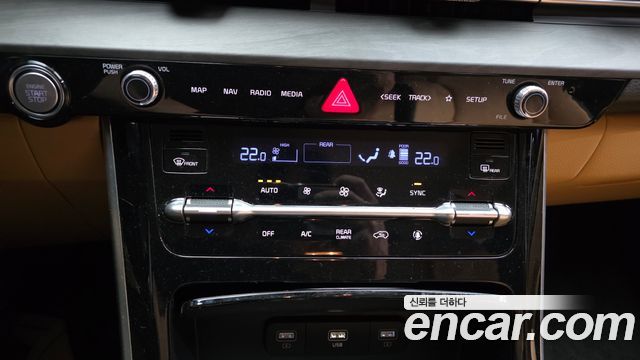 Kia Canival 2023 — photo 23