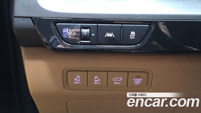 Kia Canival 2023 — photo 25