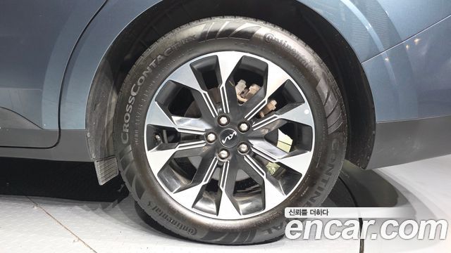 Kia Canival 2023 — photo 7
