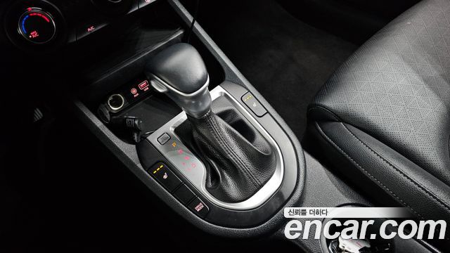Kia K3 2021 — photo 12