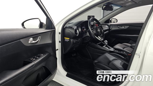Kia K3 2021 — photo 13