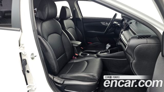 Kia K3 2021 — photo 17