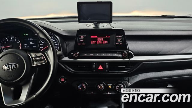 Kia K3 2021 — photo 23