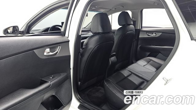 Kia K3 2021 — photo 16