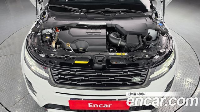 Land Rover Range Rover Evoque 2026 — photo 6