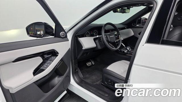 Land Rover Range Rover Evoque 2026 — photo 10