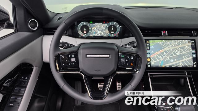 Land Rover Range Rover Evoque 2026 — photo 12