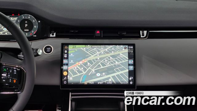 Land Rover Range Rover Evoque 2026 — photo 13