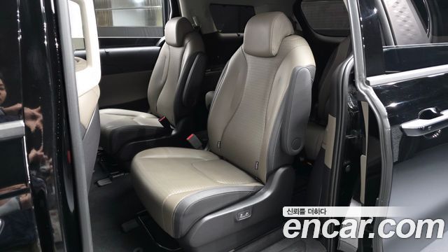 Kia Canival 2024 — photo 16