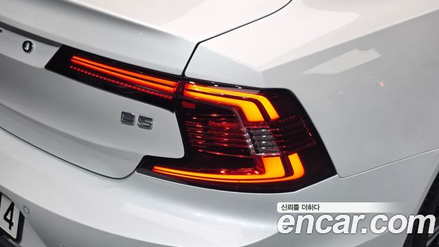 Volvo S90 2023 — photo 9