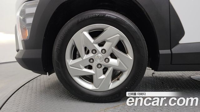 Hyundai Kona 2023 — photo 5
