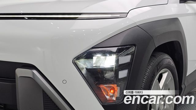 Hyundai Kona 2023 — photo 8