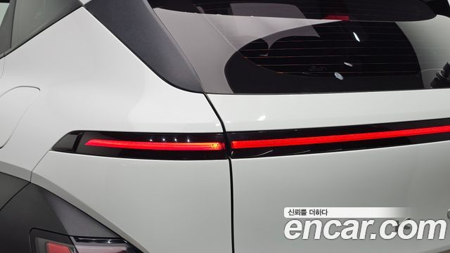 Hyundai Kona 2023 — photo 9