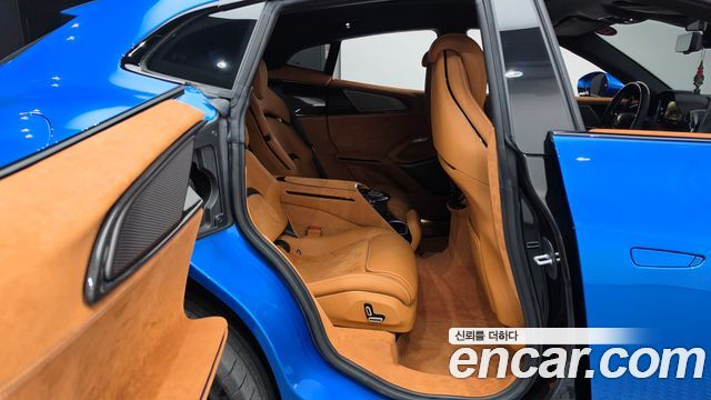 Ferrari Purosangue 2024 — photo 17
