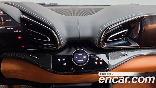 Ferrari Purosangue 2024 — photo 30