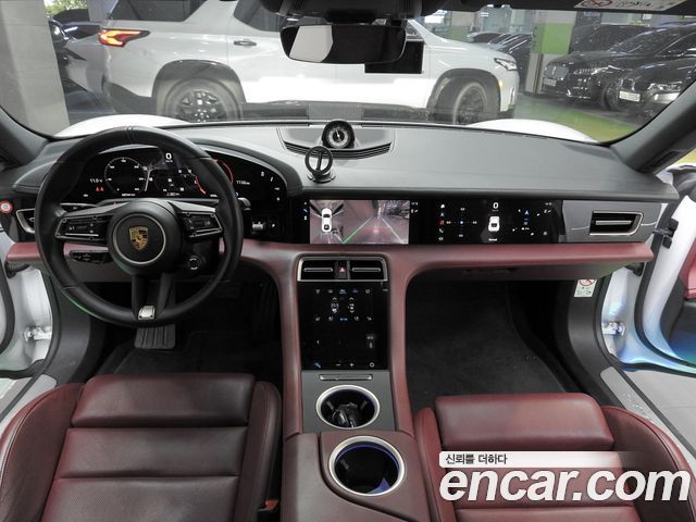 Porsche Taycan 2021 — photo 7