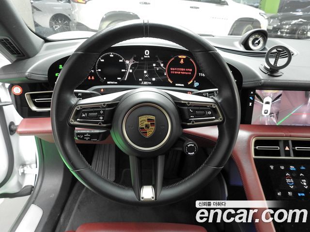 Porsche Taycan 2021 — photo 11