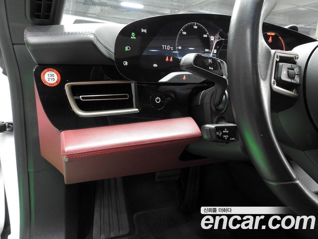 Porsche Taycan 2021 — photo 14