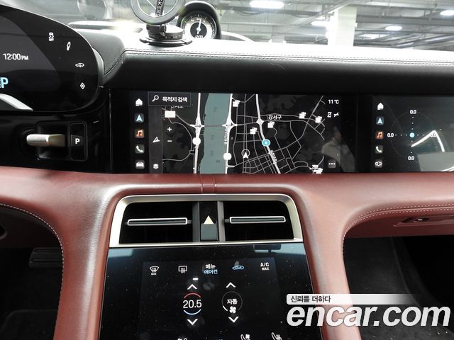 Porsche Taycan 2021 — photo 16