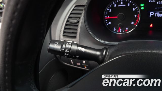 Kia K3 2013 — photo 16