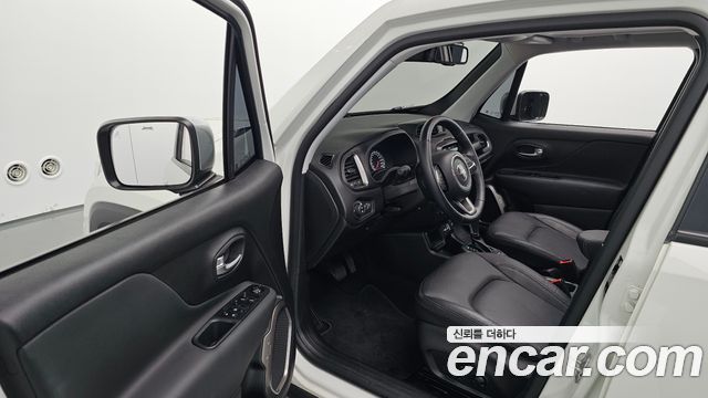 Jeep Renegade 2022 — photo 13