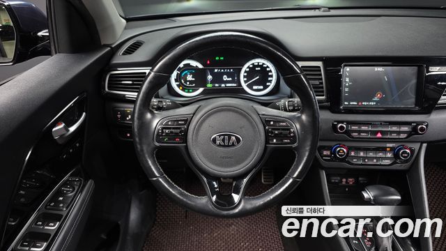 Kia Niro 2018 — photo 13