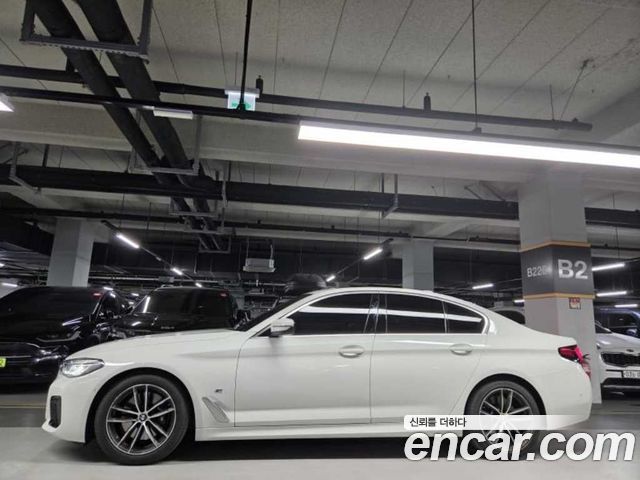 BMW 5-Series 2021 — photo 3