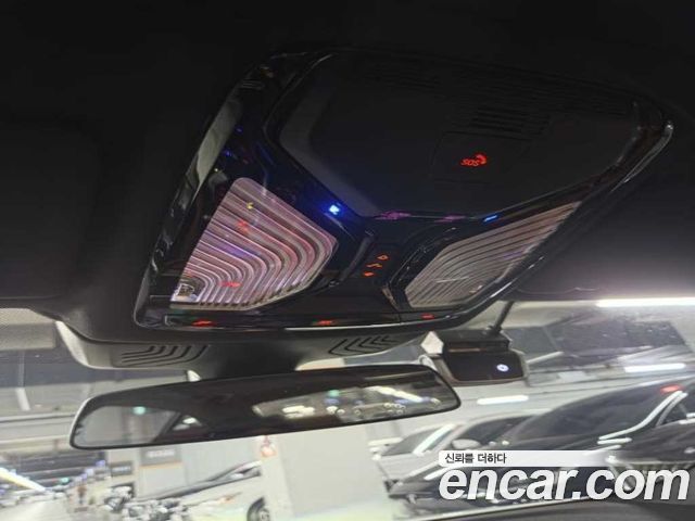 BMW 5-Series 2021 — photo 12