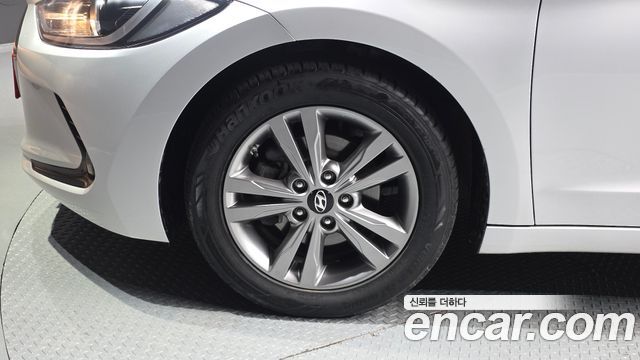 Hyundai AVANTE 2017 — photo 5
