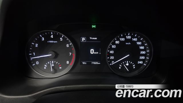 Hyundai AVANTE 2017 — photo 11