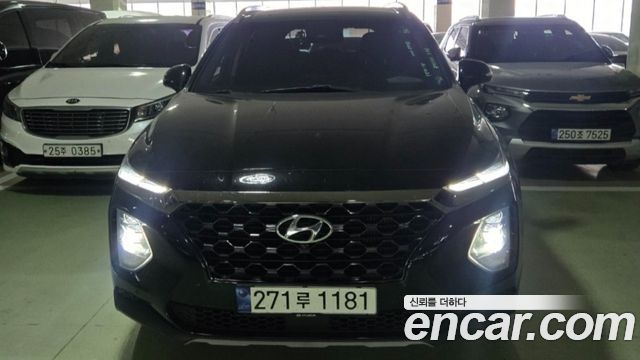 Hyundai Santafe 2019 — photo 1