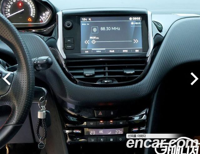 Peugeot 2008 2019 — photo 9