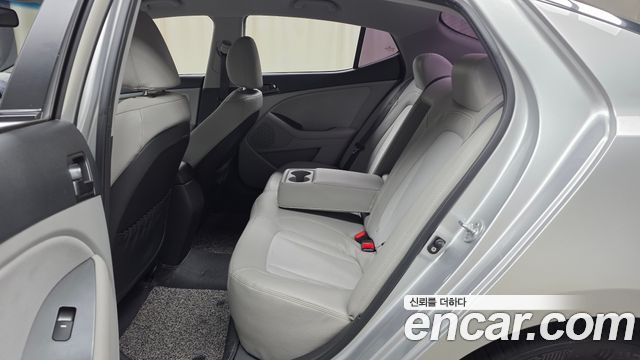 Kia K5 2013 — photo 18