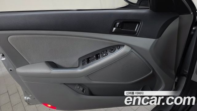 Kia K5 2013 — photo 14